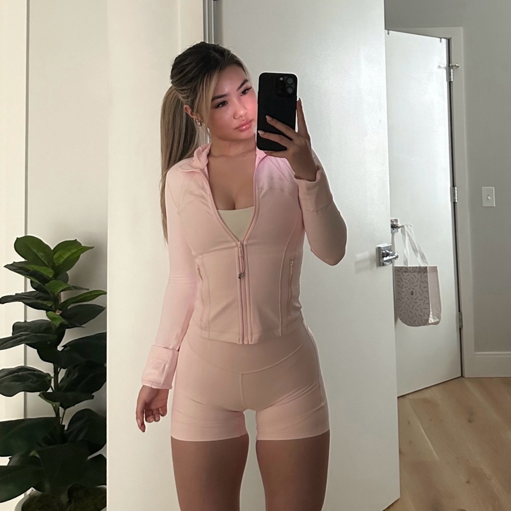 Lululemon Strawberry Milkshake Define Cropped Zip Up - Picture 7 of 8